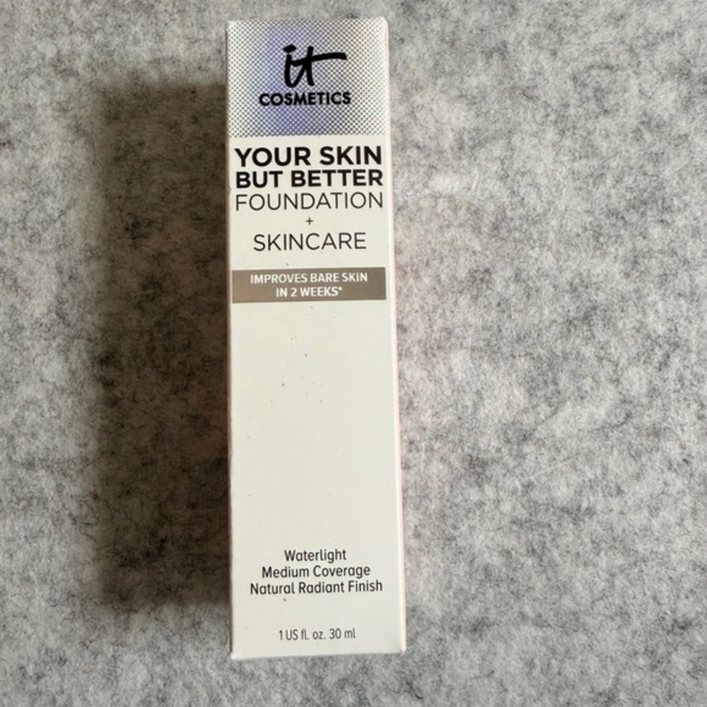 It Cosmetics Your Skin But Better
Foundation + Skincare *NIB* Medium Neutral 31